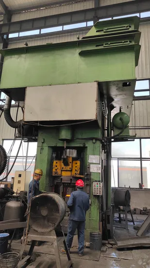 Usine de services de forgeage Fabricants de forgeage de titane Acier inoxydable de précision à chaud Aluminium Acier au carbone Usinage CNC Arbre Service de forgeage à chaud